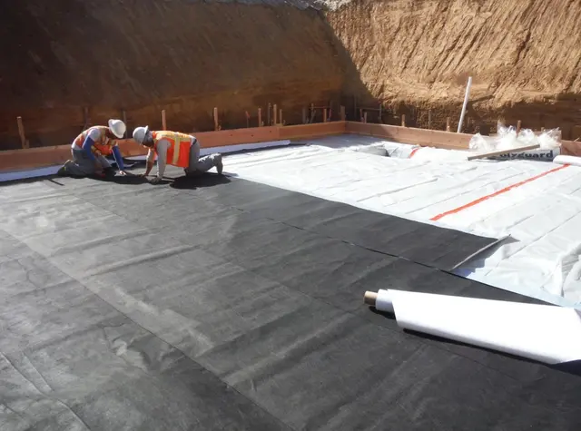 Vapor Barrier vs. Waterproofing Membranes